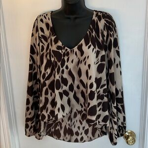 Show Me Your MuMu Animal Print V-Neck Blouse Small